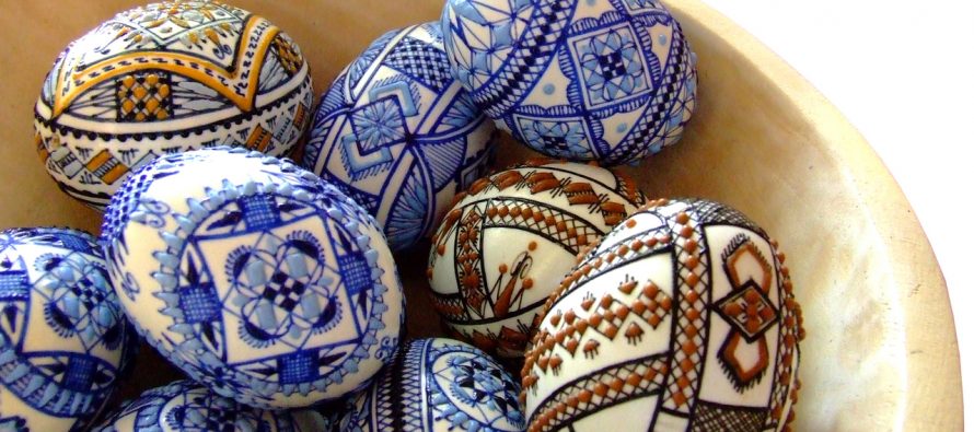 Uskršnji trik: Izbelite jaja pre farbanja!